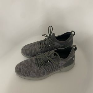 Men’s Foot Joy Flex XP Size 11 Golf Shoes Gray Camo